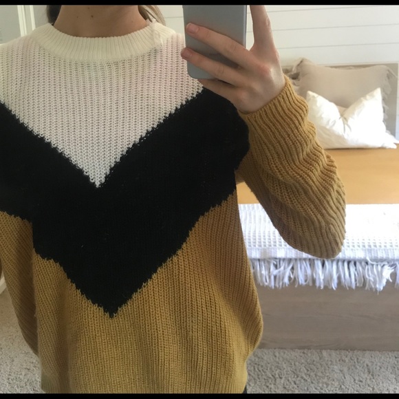 SWEATER - Picture 2 of 3